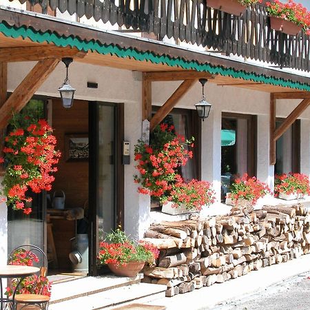 Fleur Des Neiges Hotel Morzine Exterior photo